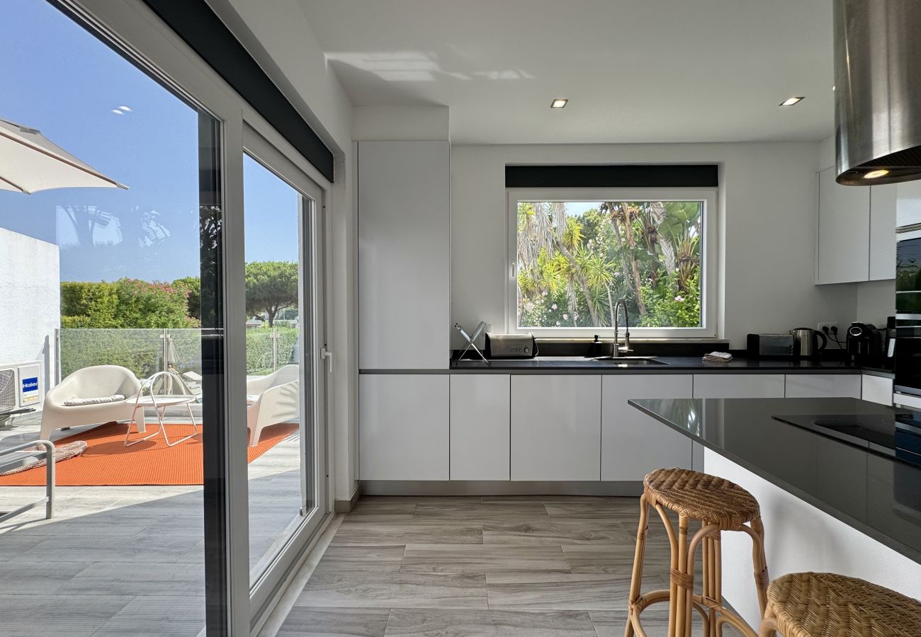 Villa in Vilamoura - VILAMOURA BROWNS VILLA WITH POOL by HOMING
