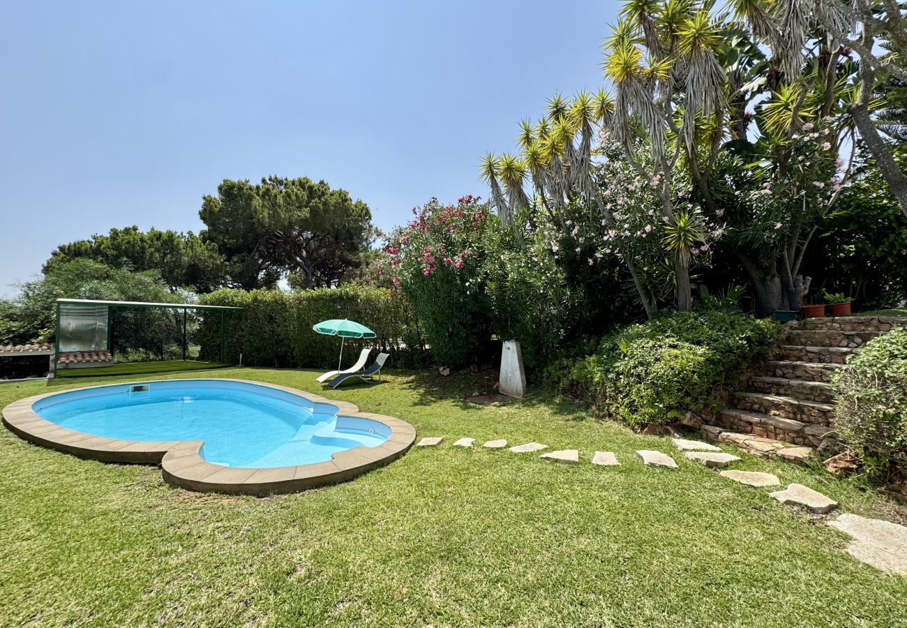 Villa in Vilamoura - VILAMOURA BROWNS VILLA WITH POOL by HOMING