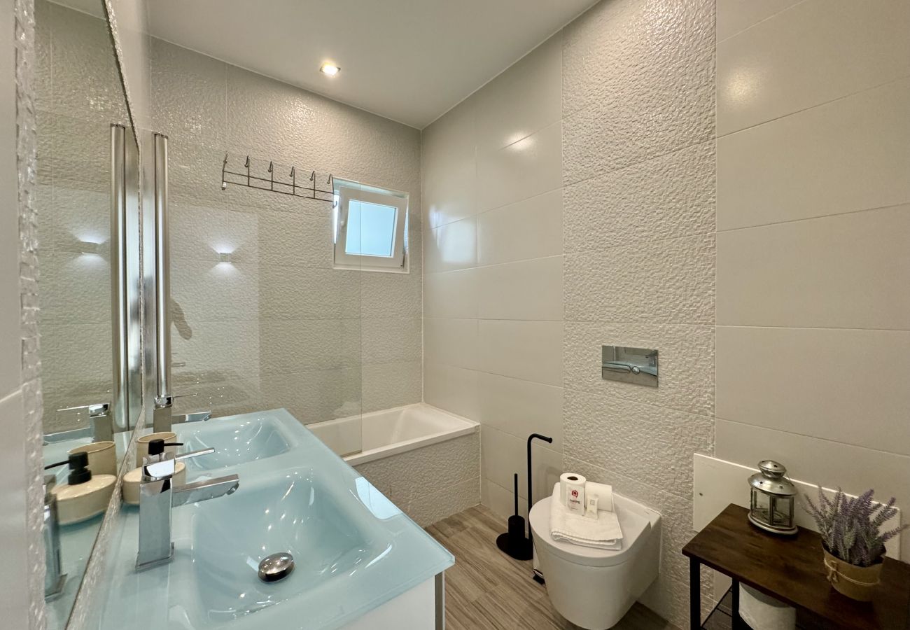 Villa in Vilamoura - VILAMOURA BROWNS VILLA WITH POOL by HOMING
