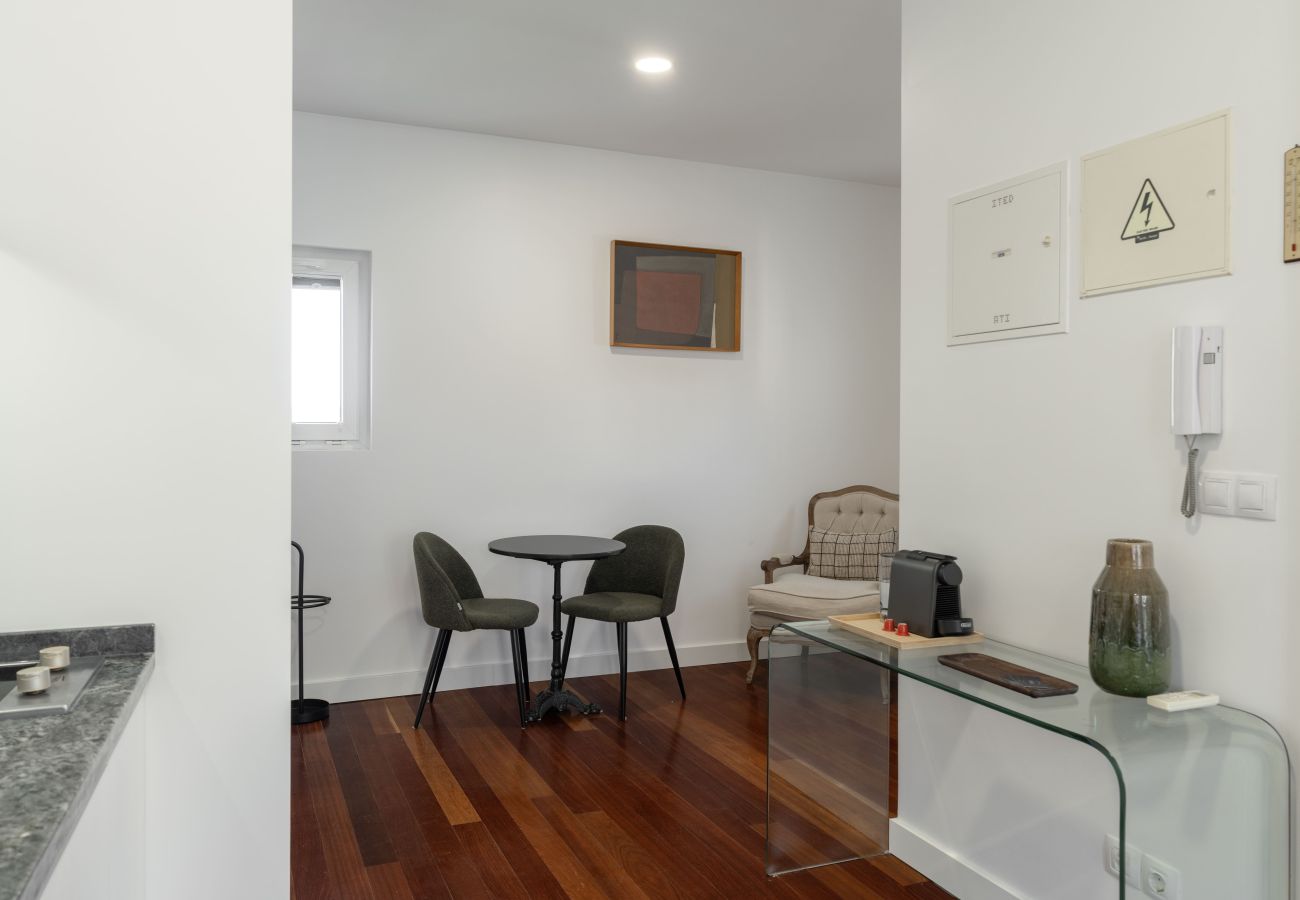 Studio in Lisbon - ESTRELA RIVERSIDE STUDIOS III by Homing