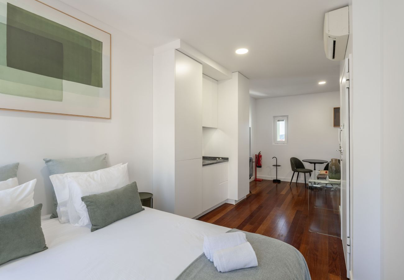 Studio in Lisbon - ESTRELA RIVERSIDE STUDIOS III by Homing
