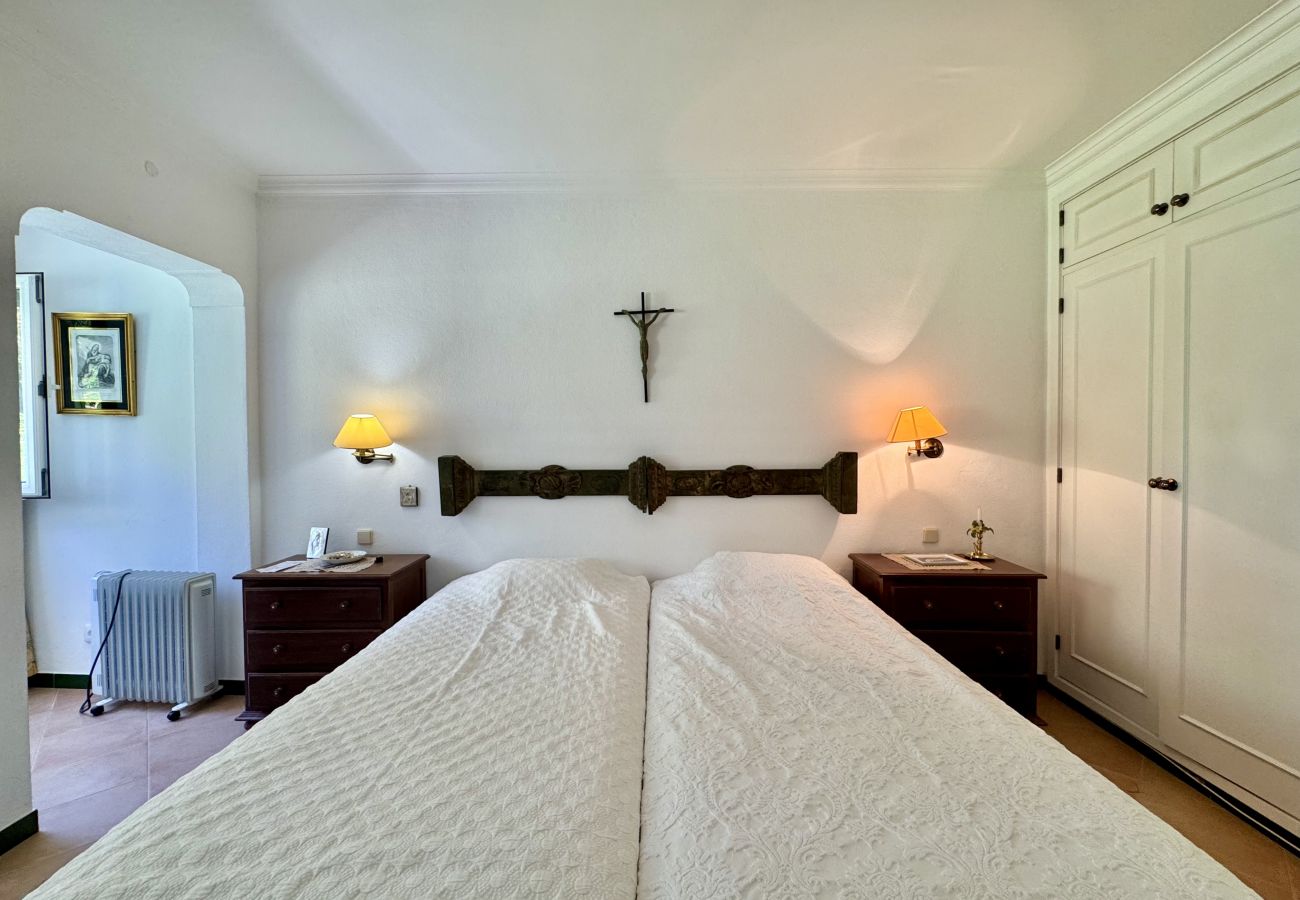 Villa in Vilamoura - VILAMOURA VINTAGE VILLA WITH POOL by HOMING