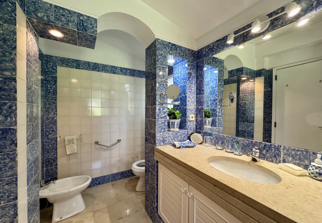 Villa in Vilamoura - VILAMOURA VINTAGE VILLA WITH POOL by HOMING