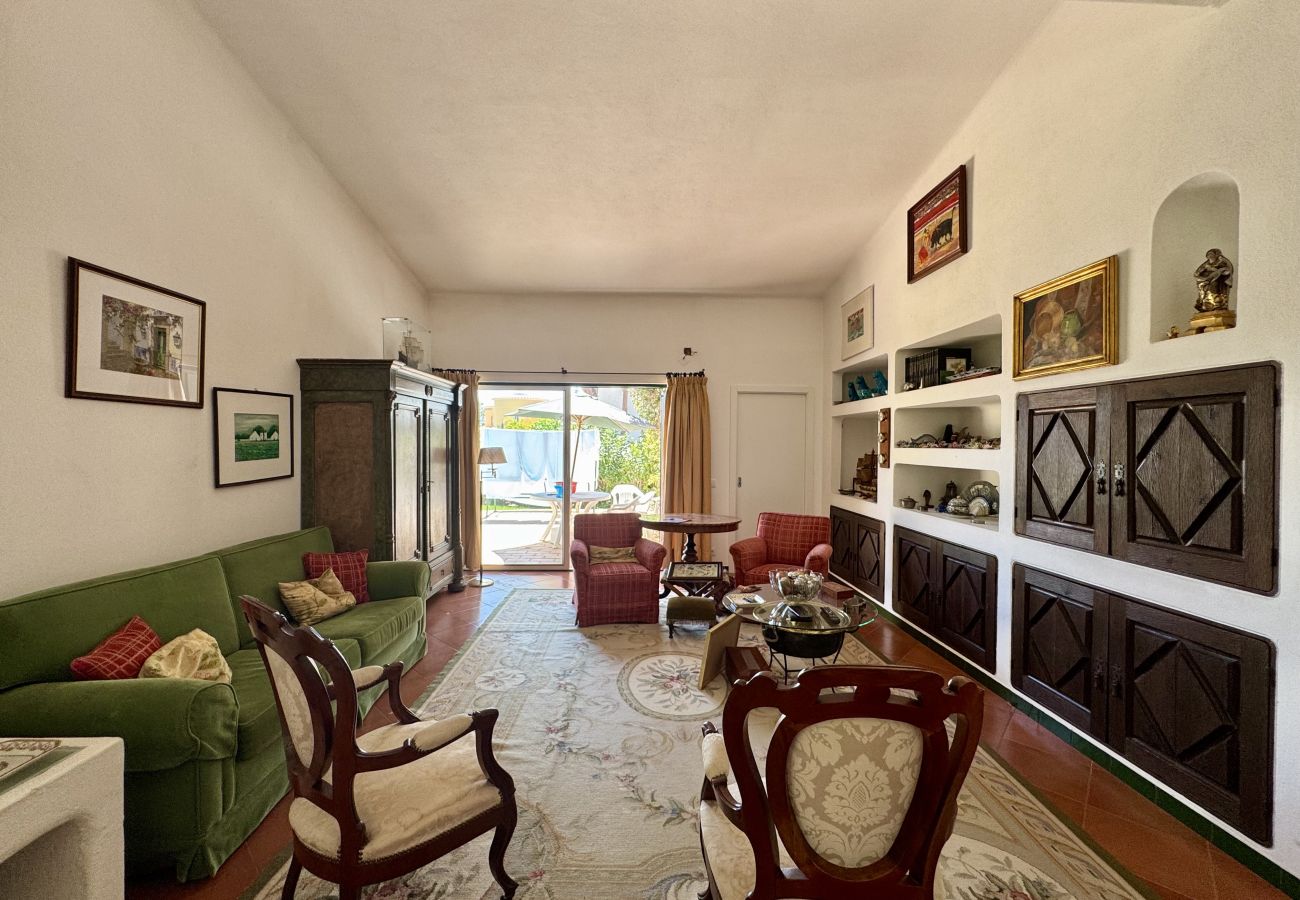 Villa in Vilamoura - VILAMOURA VINTAGE VILLA WITH POOL by HOMING