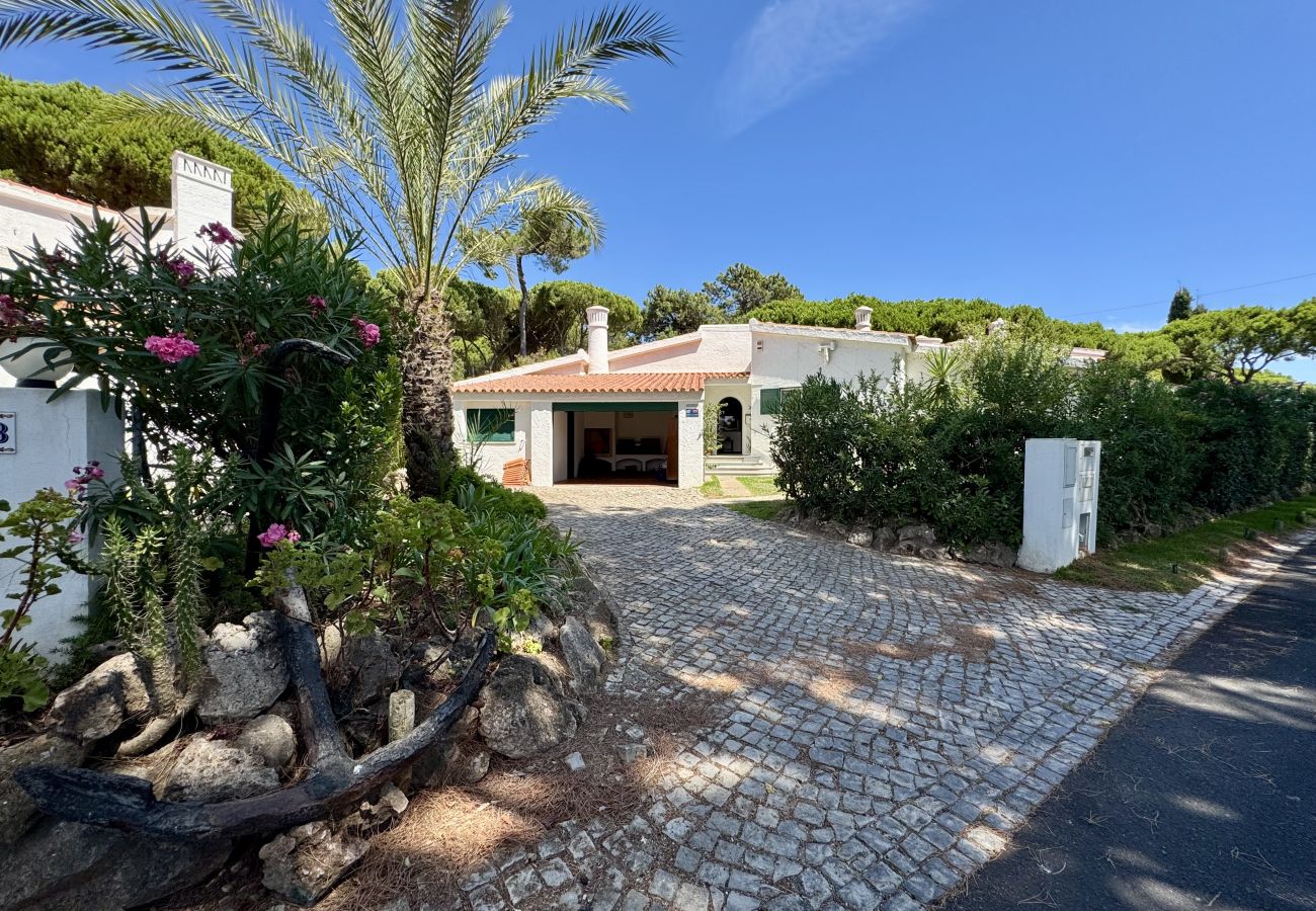 Villa in Vilamoura - VILAMOURA VINTAGE VILLA WITH POOL by HOMING