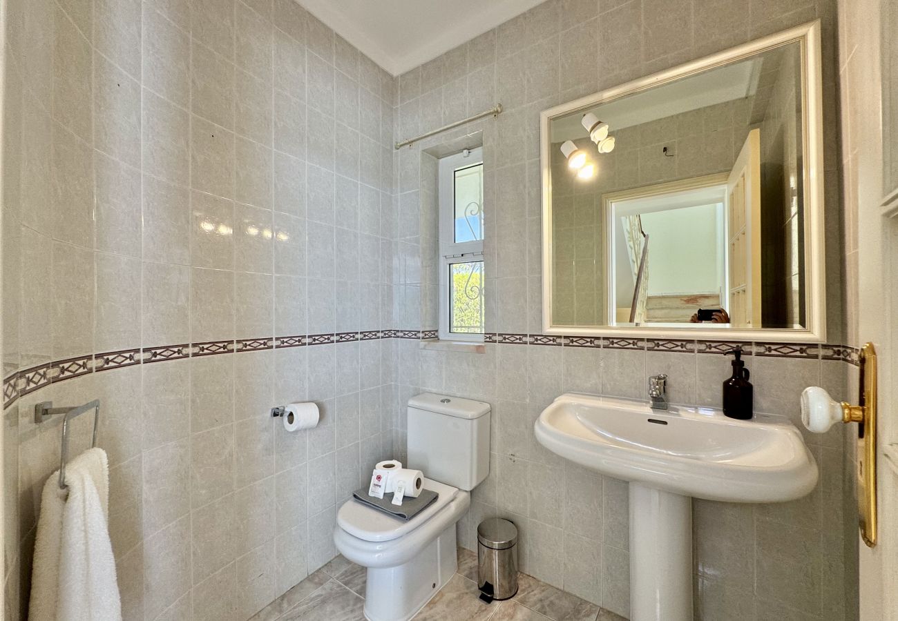Villa in Vilamoura - VILAMOURA SUN & BEACH VILLA WITH POOL by HOMING