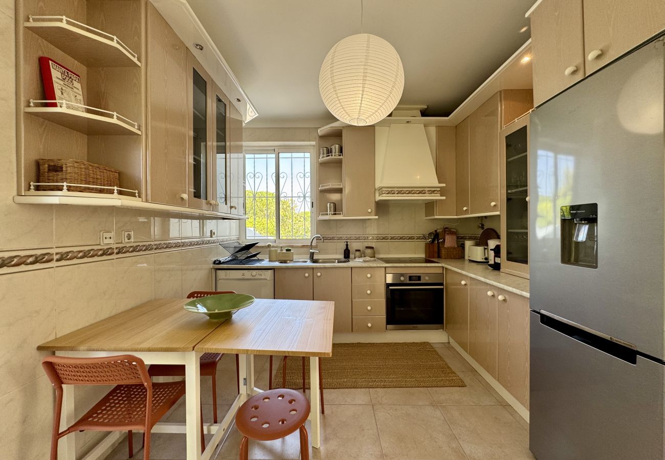 Villa in Vilamoura - VILAMOURA SUN & BEACH VILLA WITH POOL by HOMING