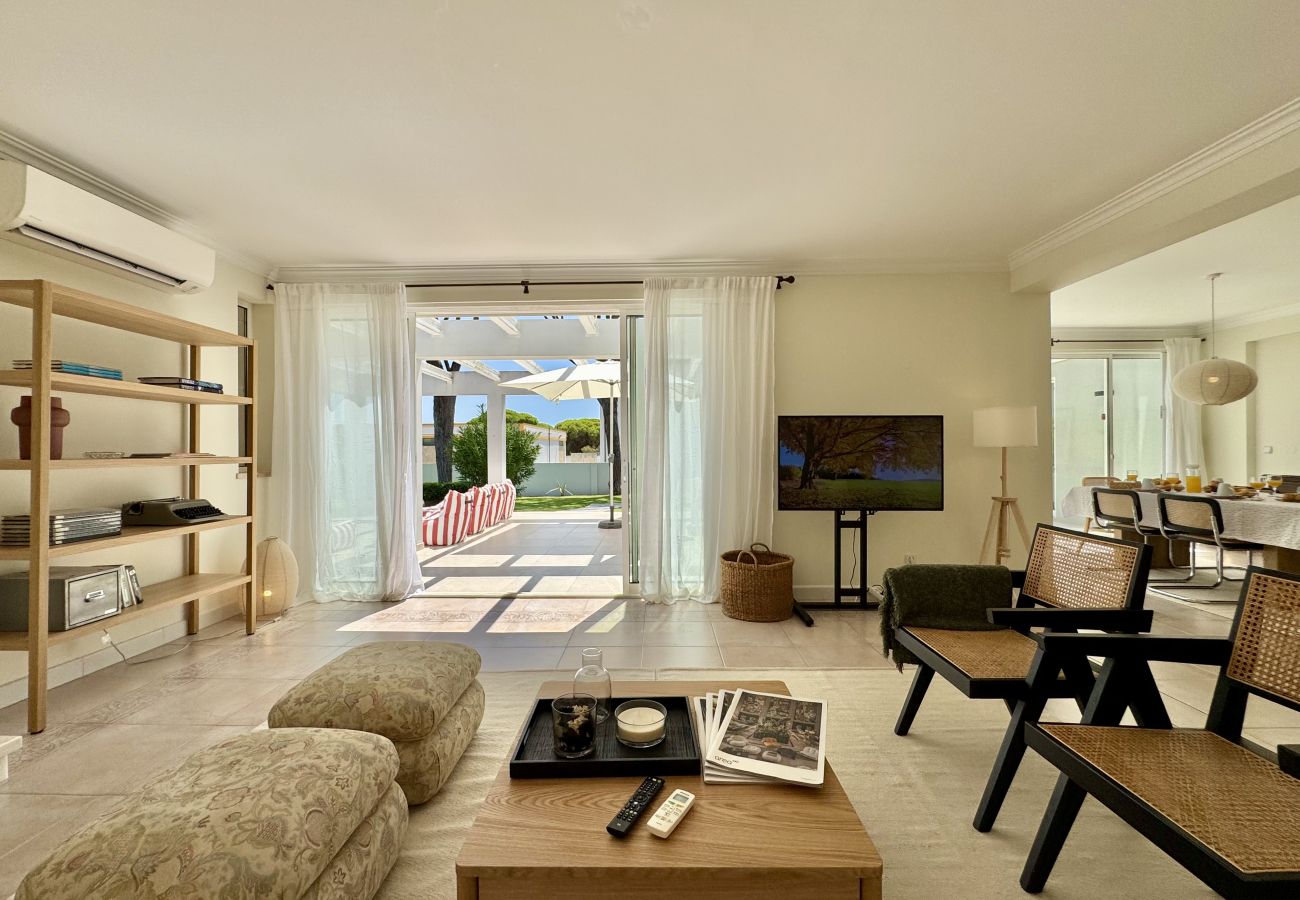 Villa in Vilamoura - VILAMOURA SUN & BEACH VILLA WITH POOL by HOMING