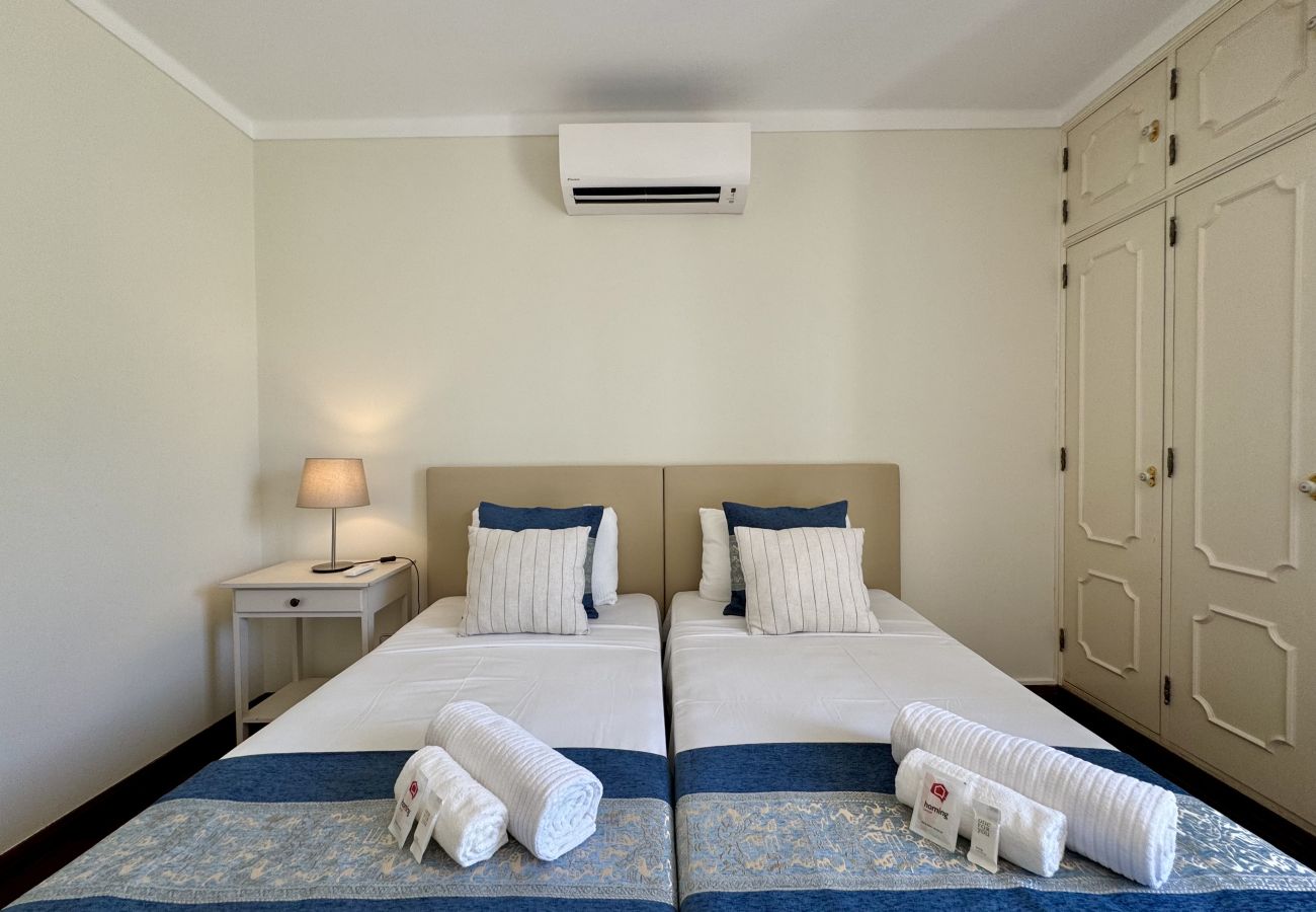Villa in Vilamoura - VILAMOURA SUN & BEACH VILLA WITH POOL by HOMING