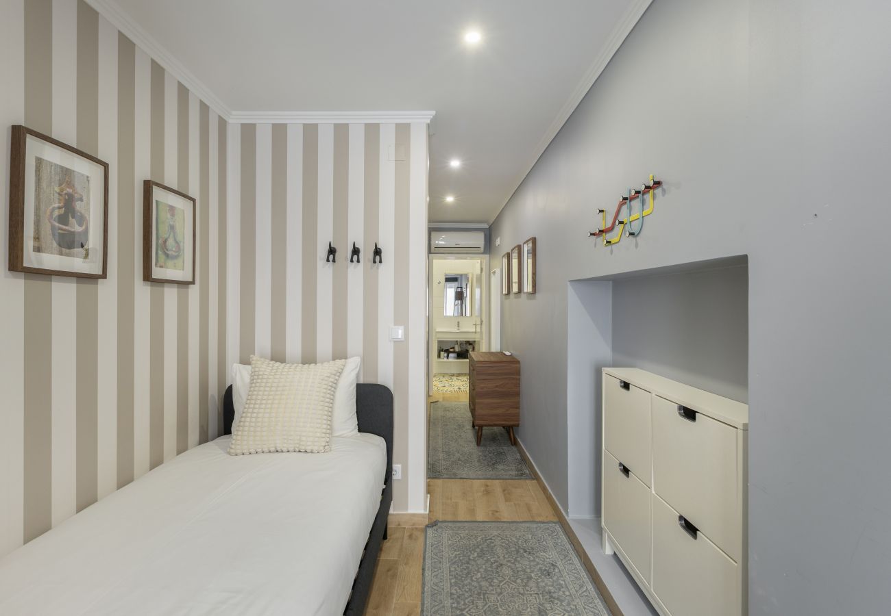 Apartment in Lisbon - AVENIDA LIBERDADE DESIGN by Homing