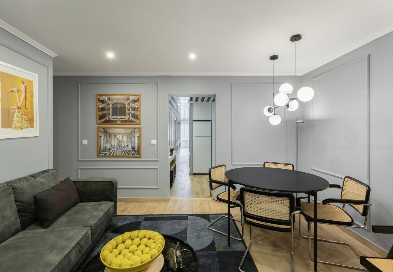 Apartment in Lisbon - AVENIDA LIBERDADE DESIGN by Homing