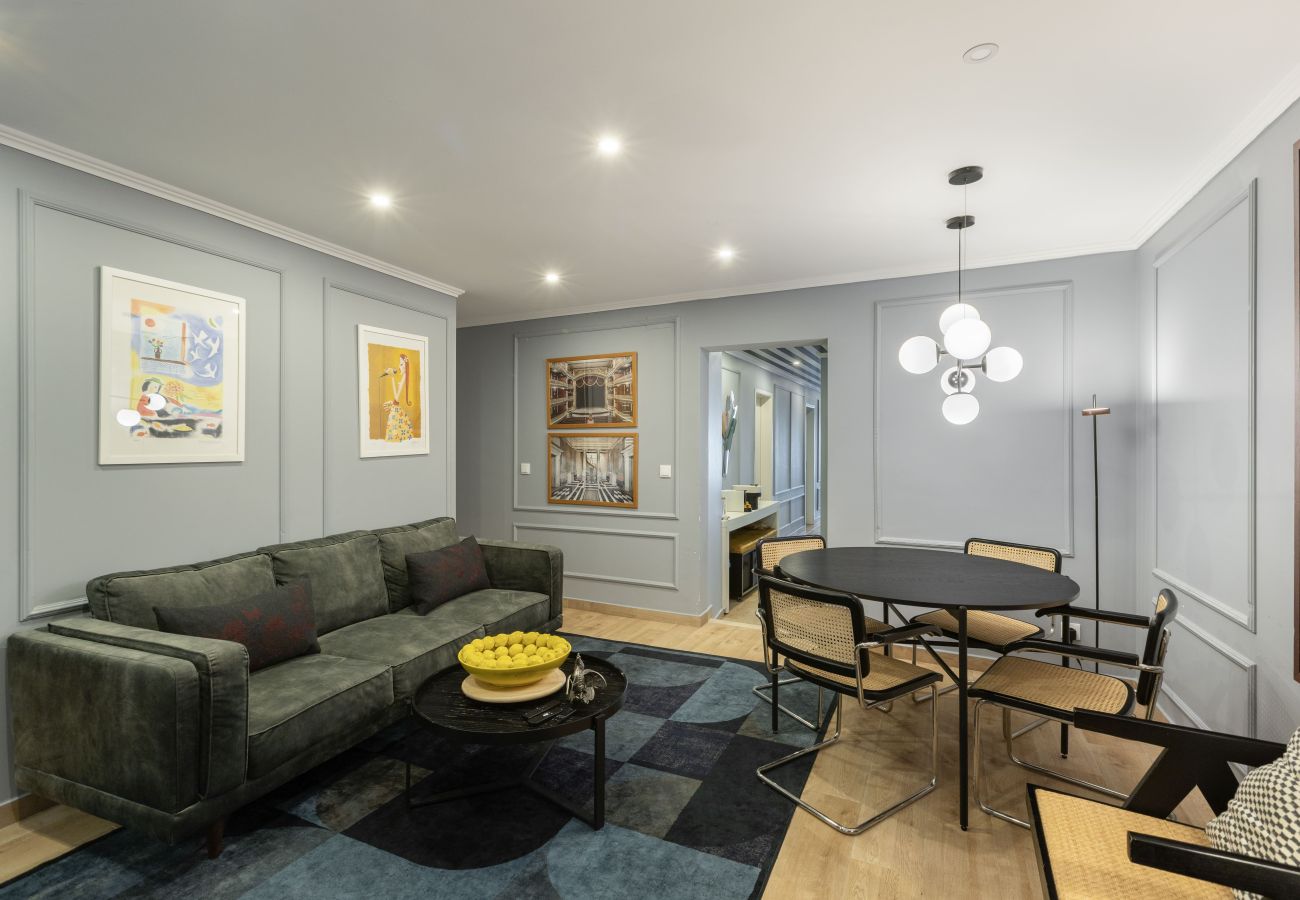 Apartment in Lisbon - AVENIDA LIBERDADE DESIGN by Homing