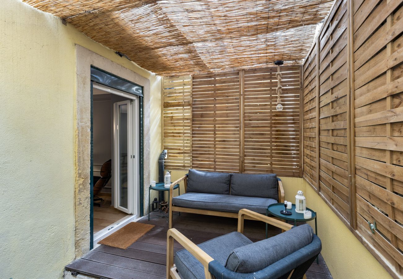 Apartment in Lisbon - AVENIDA LIBERDADE DESIGN by Homing