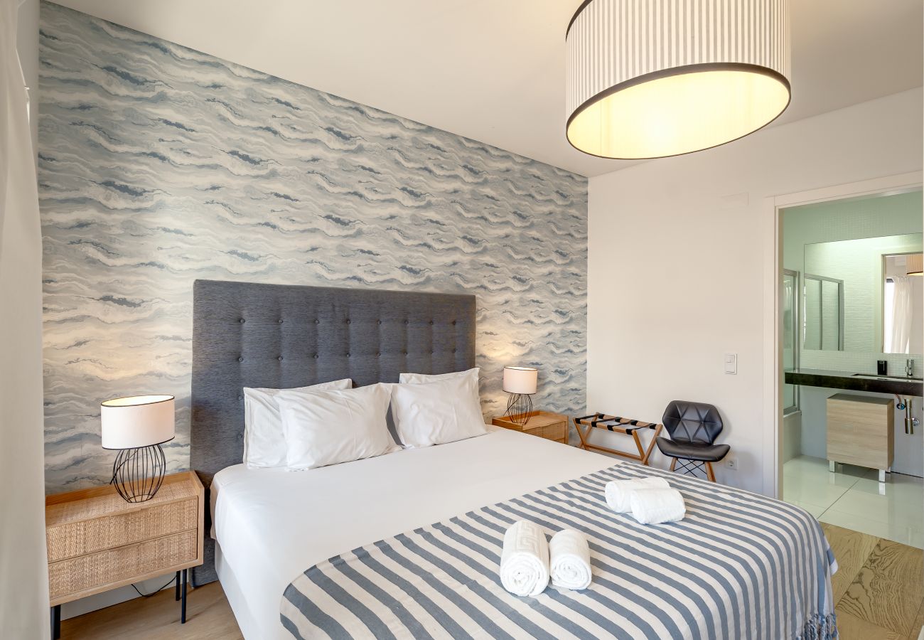 Apartment in Lisbon - BAIRRO ALTO MODERN WITH TERRACE AND GARAGE by Homi