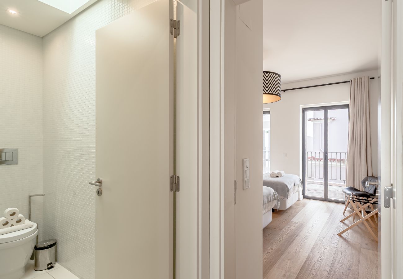 Apartment in Lisbon - BAIRRO ALTO MODERN WITH TERRACE AND GARAGE by Homi