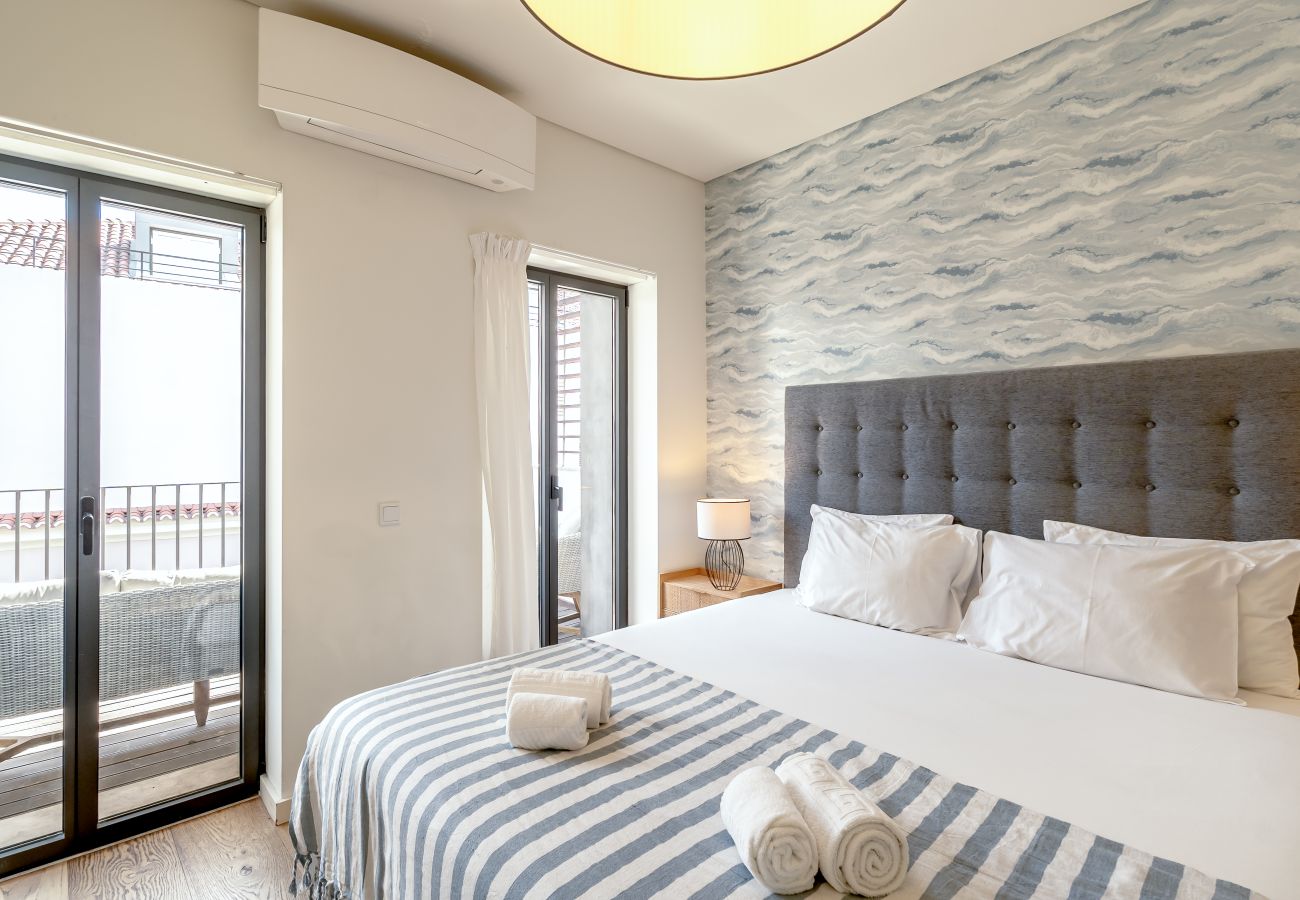 Apartment in Lisbon - BAIRRO ALTO MODERN WITH TERRACE AND GARAGE by Homi