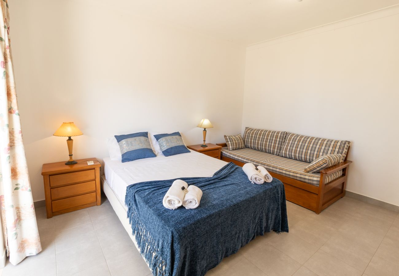 Villa in Vilamoura - VILAMOURA GARDEN VILLA 2 WITH POOL by HOMING
