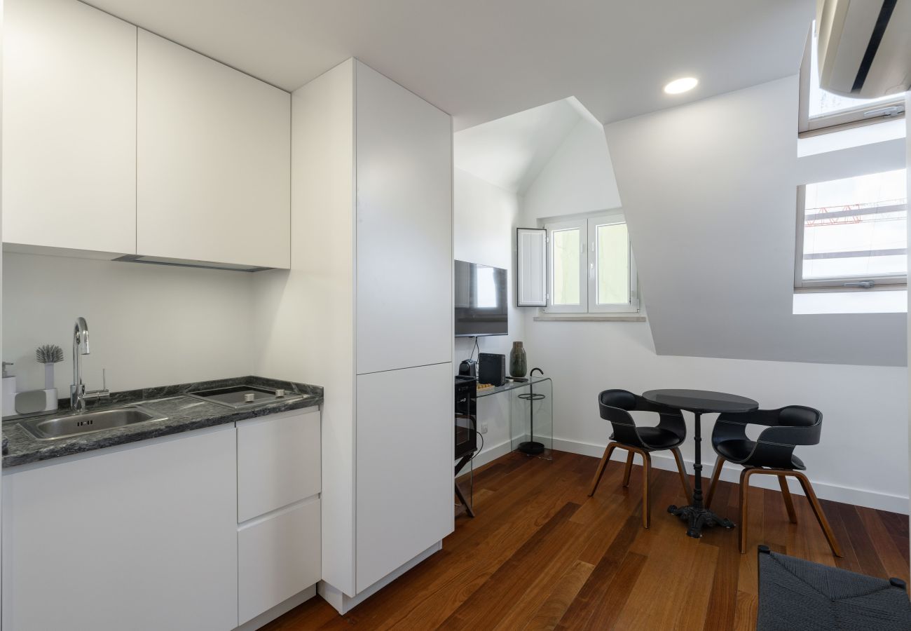 Studio in Lisbon - LAPA RIVERSIDE STUDIOS IV by Homing