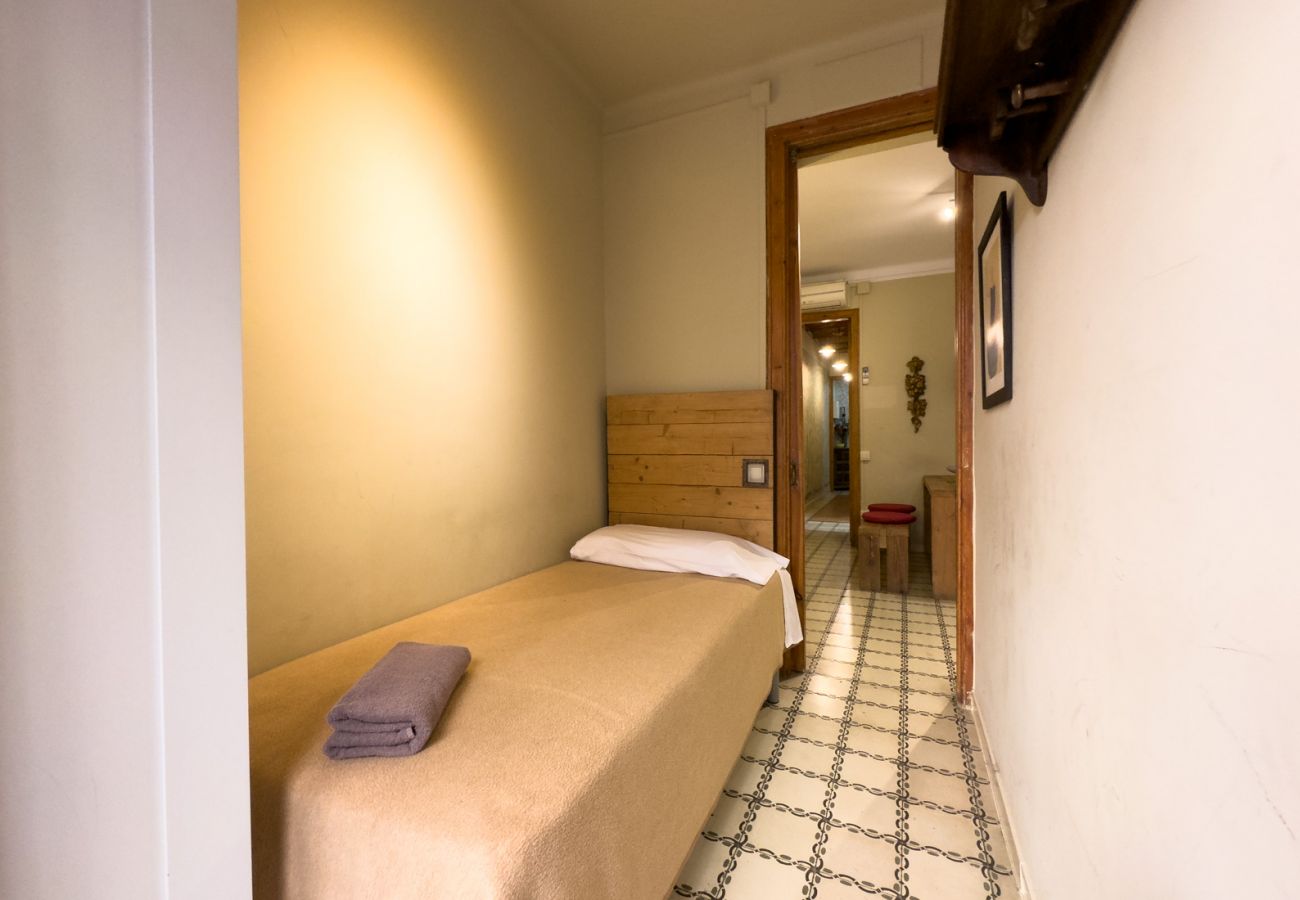 Apartamento en Barcelona - GRACIA BONAVISTA, spacious and with balcony