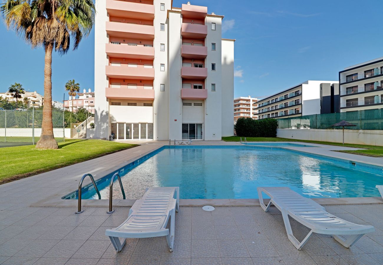 Apartamento en Portimão - PRAIA DA ROCHA CENTRAL WITH POOL by HOMING