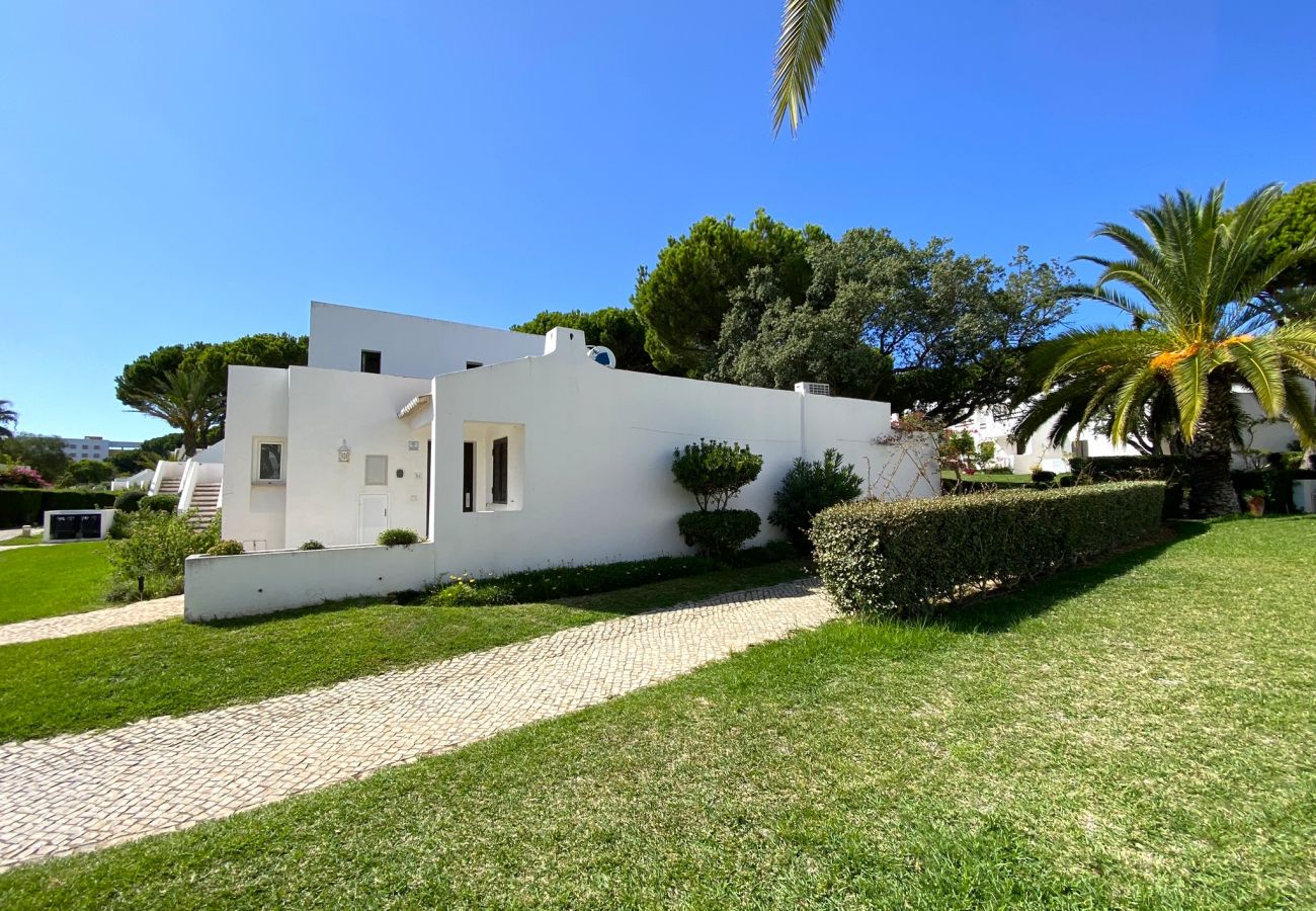 Apartamento en Albufeira - ALBUFEIRA BALAIA GOLF VILLAGE 3 WITH POOL byHOMING