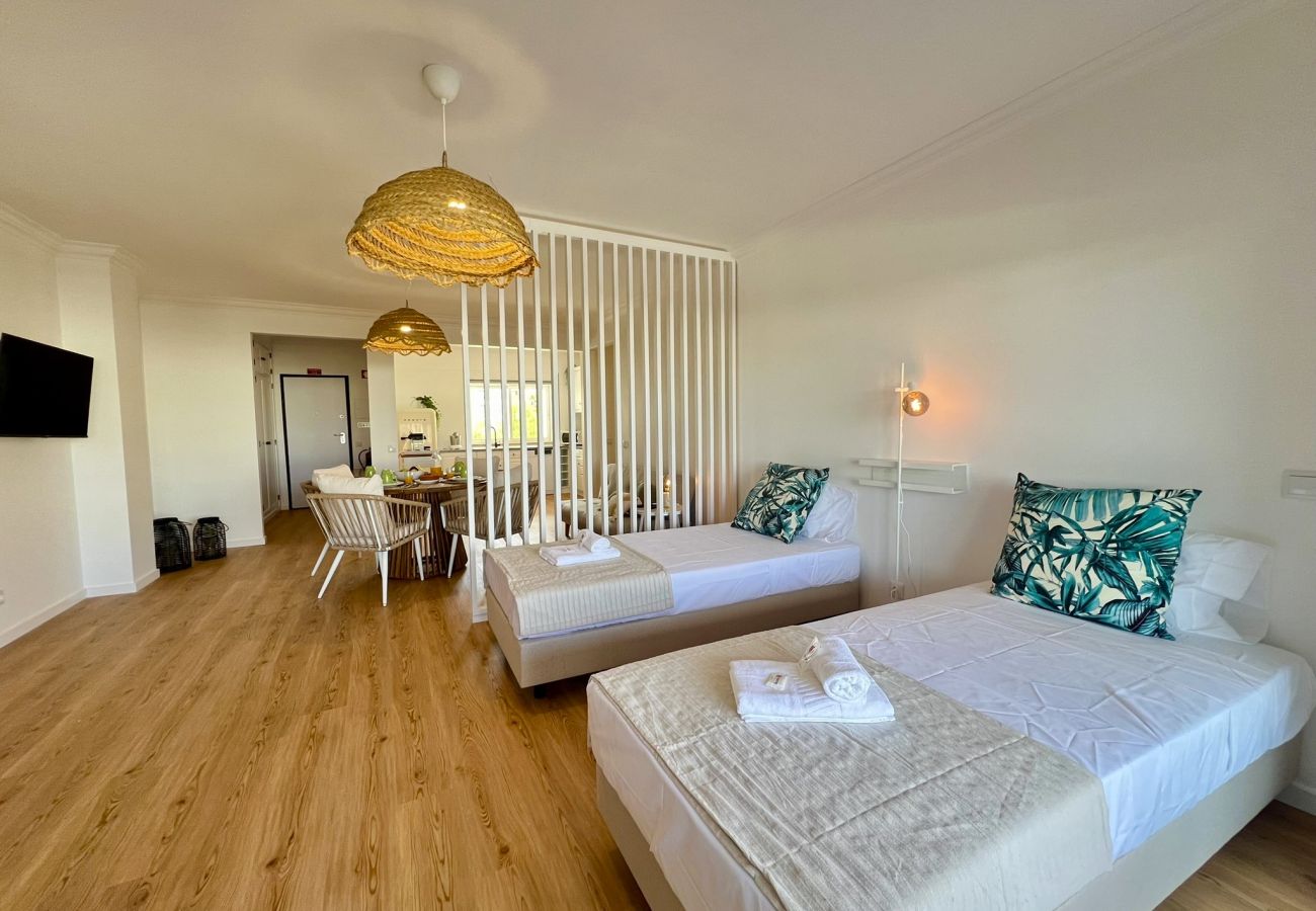 Apartamento en Vilamoura - VILAMOURA MARINA CHARMING WITH POOL by HOMING