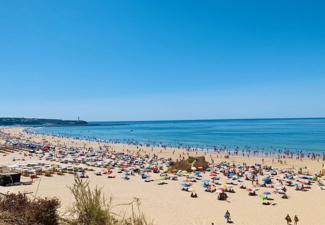 Apartamento en Portimão - PRAIA DA ROCHA OCEAN VIEW WITH POOL by HOMING Apartamento en Portimão - PRAIA DA ROCHA OCEAN VIEW WITH POOL by HOMING