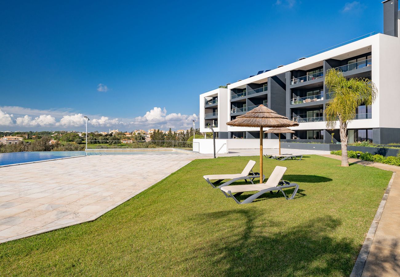 Apartamento en Portimão - PRAIA DA ROCHA DESIGN WITH POOL by HOMING