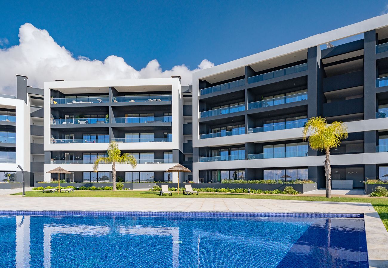 Apartamento en Portimão - PRAIA DA ROCHA DESIGN WITH POOL by HOMING