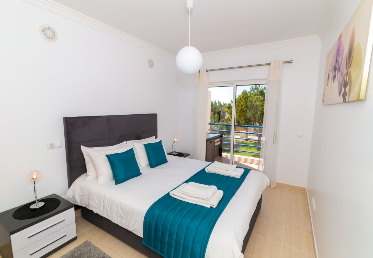 Apartamento en Albufeira - ALBUFEIRA SUNNY APARTMENT 2 WITH POOL by HOMING