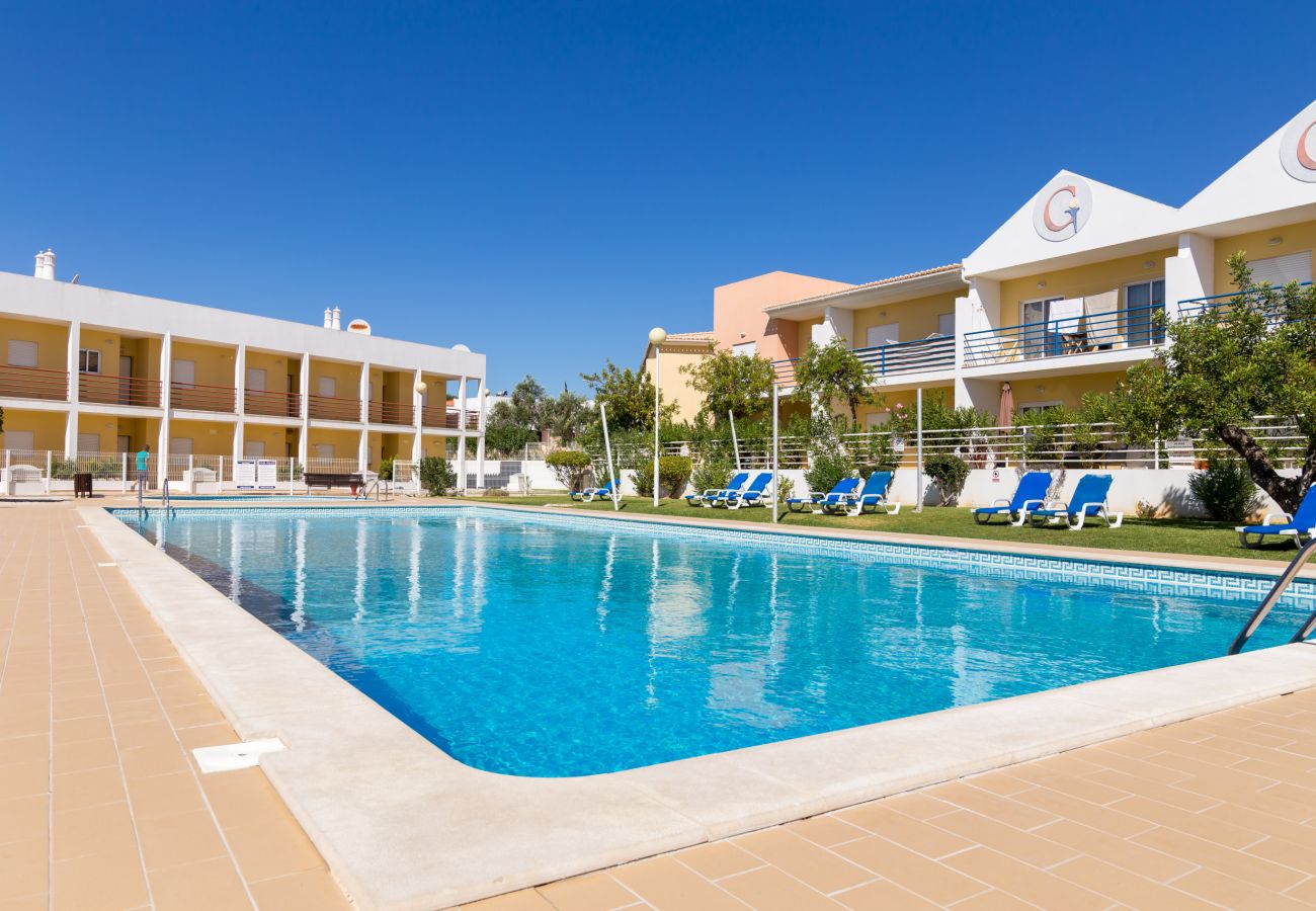 Apartamento en Albufeira - ALBUFEIRA SUNNY APARTMENT 2 WITH POOL by HOMING