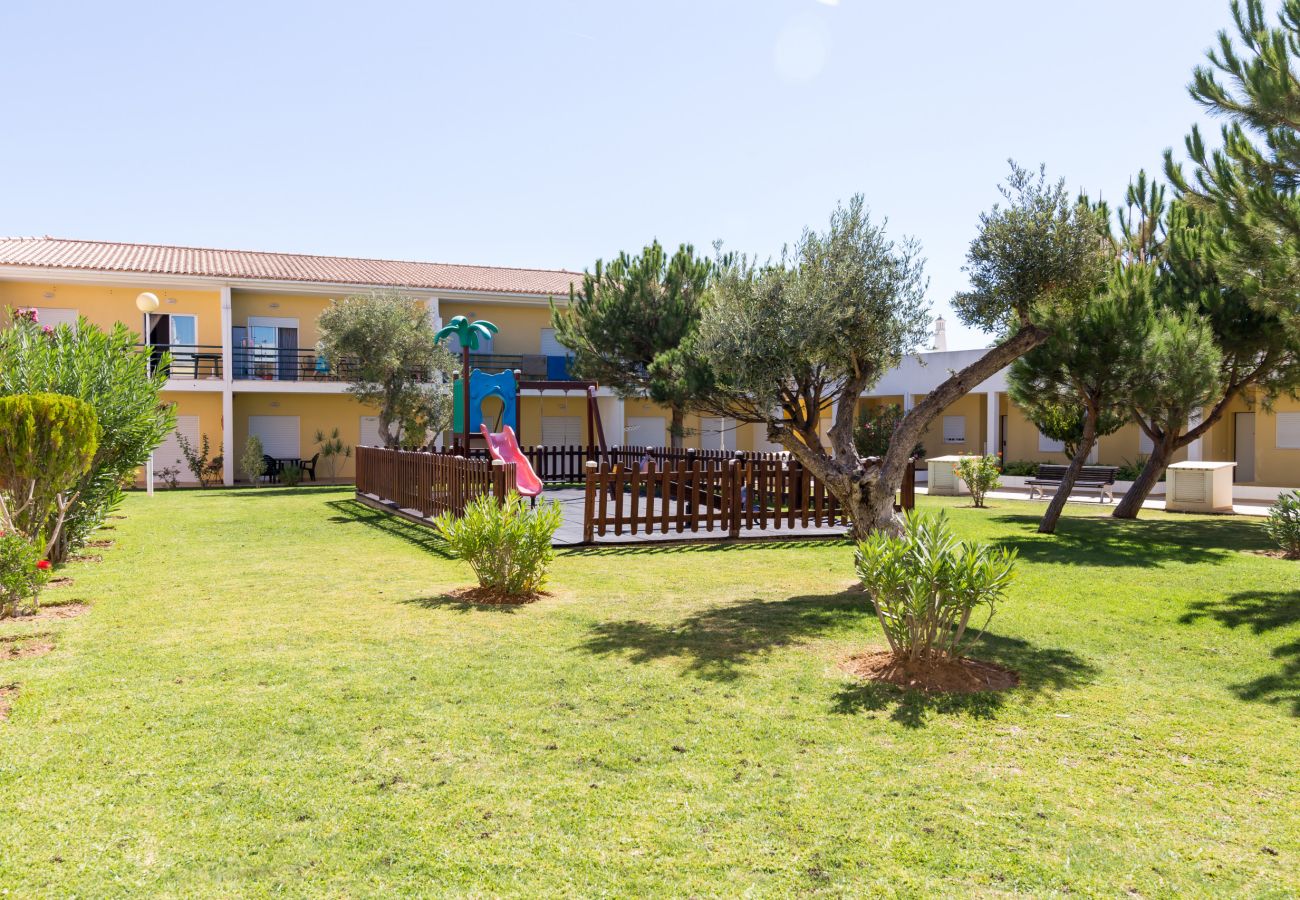 Apartamento en Albufeira - ALBUFEIRA SUNNY APARTMENT 2 WITH POOL by HOMING