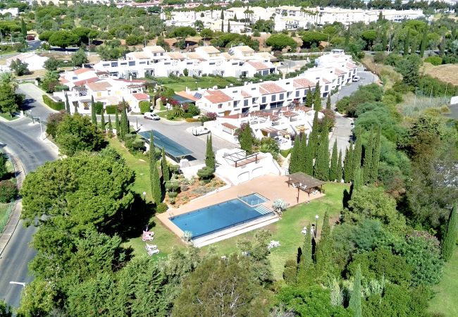 Villa en Vilamoura - VILAMOURA CLUB VILLA 3 WITH POOL by HOMING