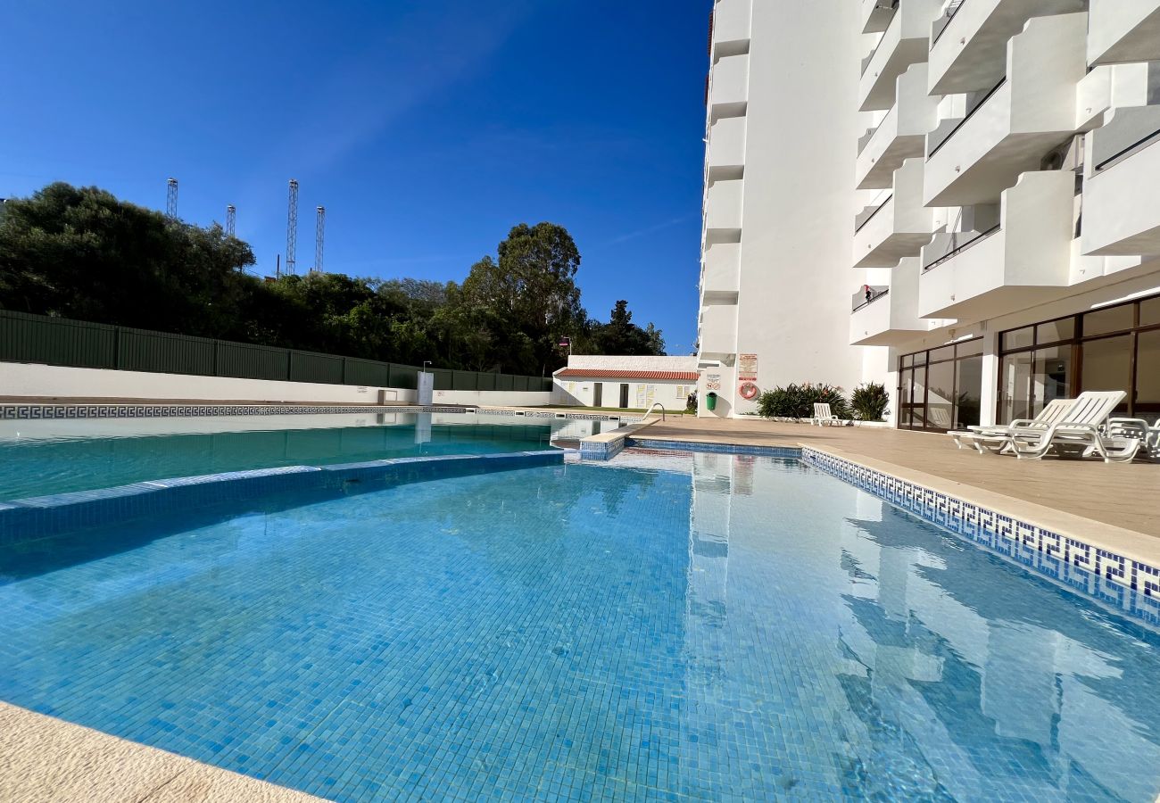 Apartamento en Albufeira - ALBUFEIRA TOWN APARTMENT WITH POOL by HOMING