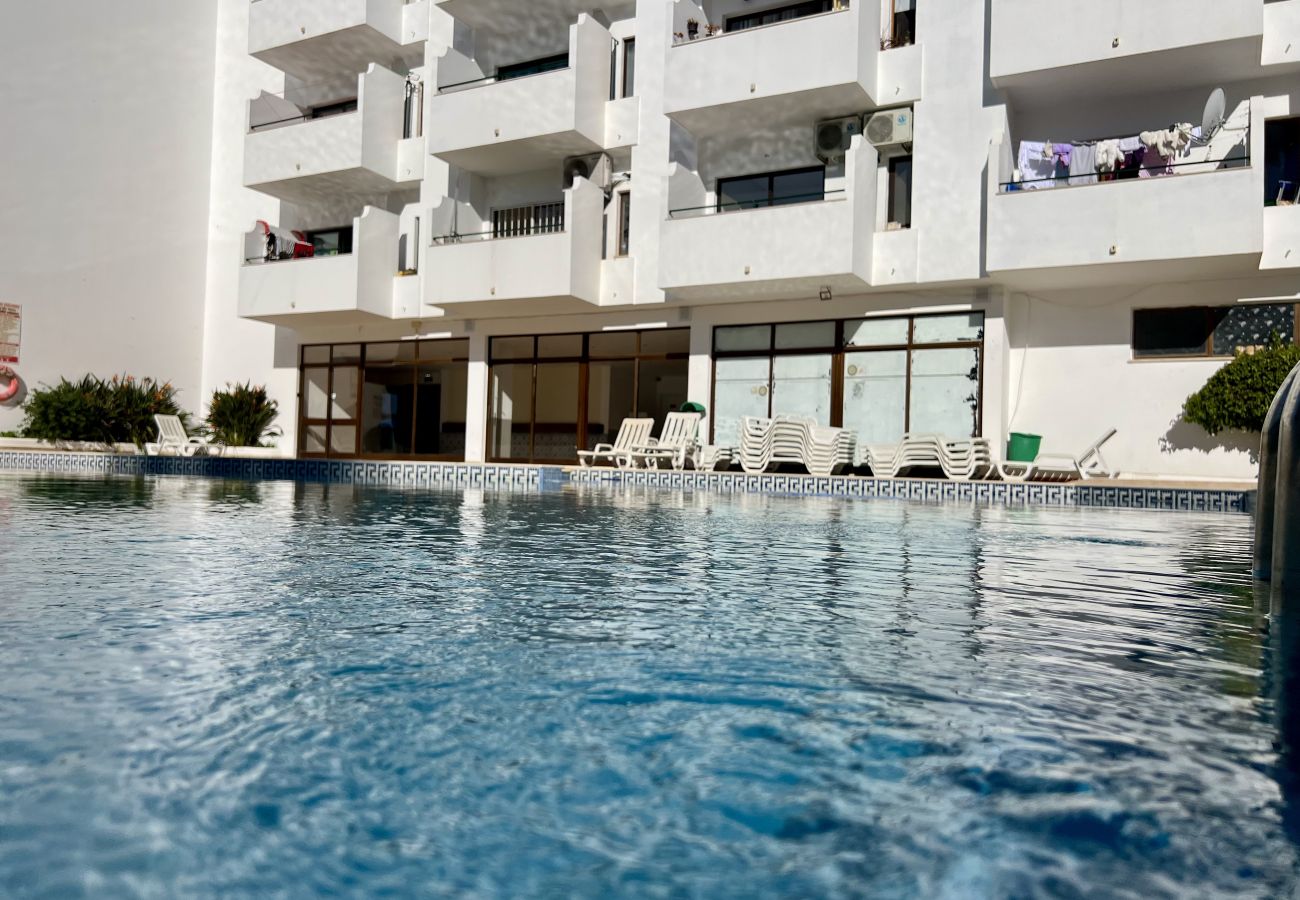 Apartamento en Albufeira - ALBUFEIRA TOWN APARTMENT WITH POOL by HOMING