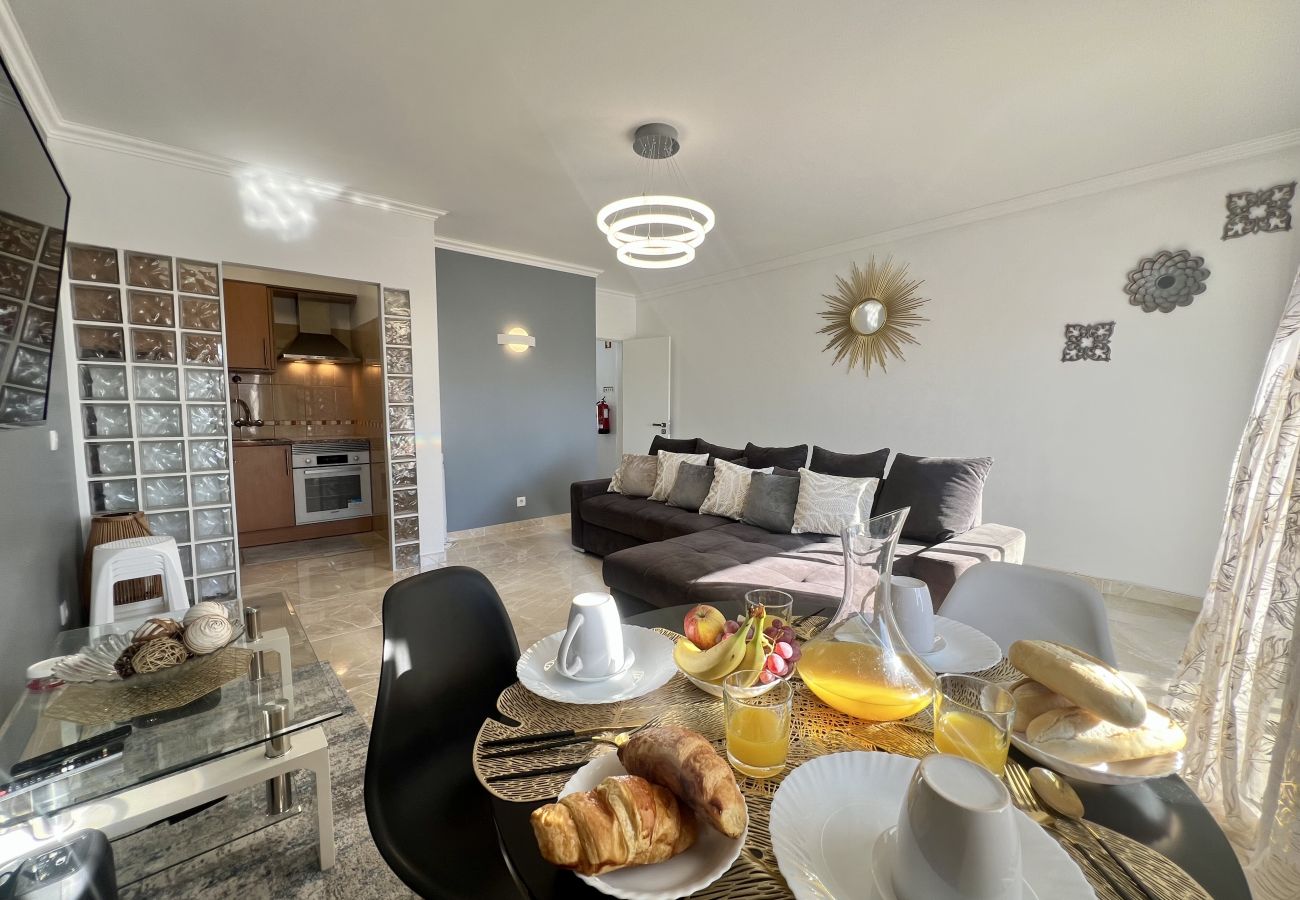 Apartamento en Albufeira - ALBUFEIRA TOWN APARTMENT WITH POOL by HOMING