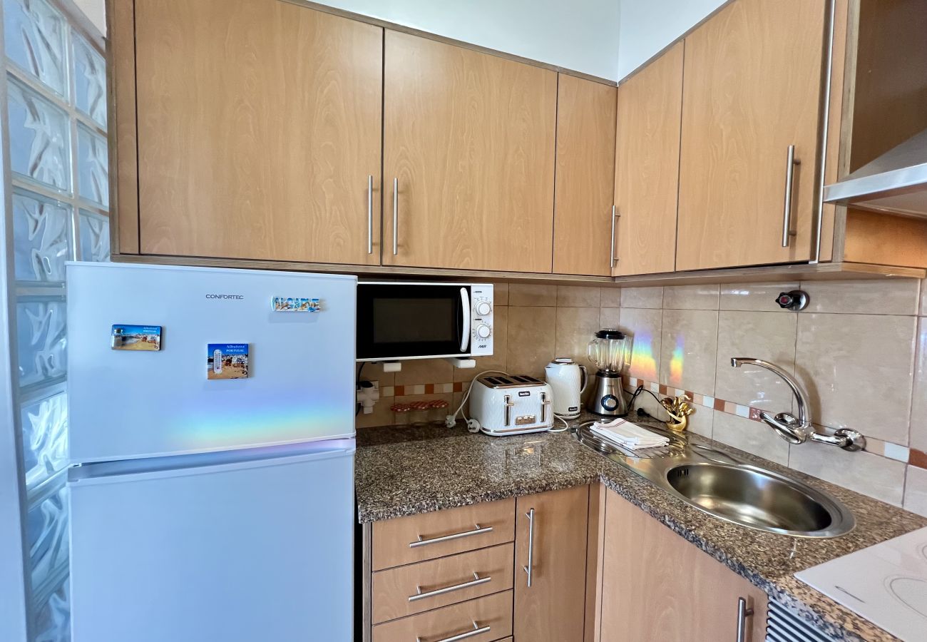 Apartamento en Albufeira - ALBUFEIRA TOWN APARTMENT WITH POOL by HOMING