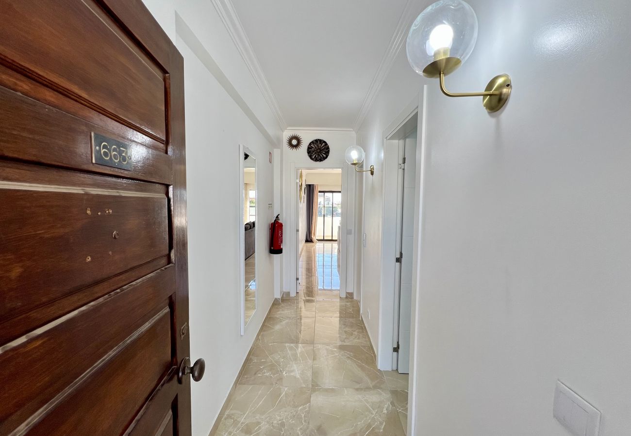 Apartamento en Albufeira - ALBUFEIRA TOWN APARTMENT WITH POOL by HOMING
