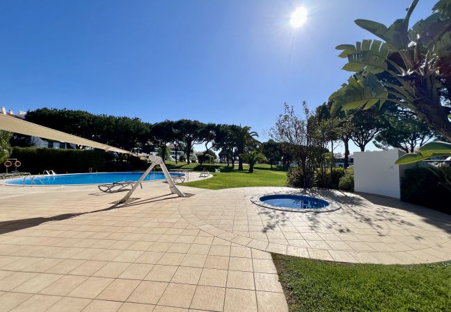 Apartamento en Vilamoura - VILAMOURA SUNNY GARDEN WITH POOL by HOMING