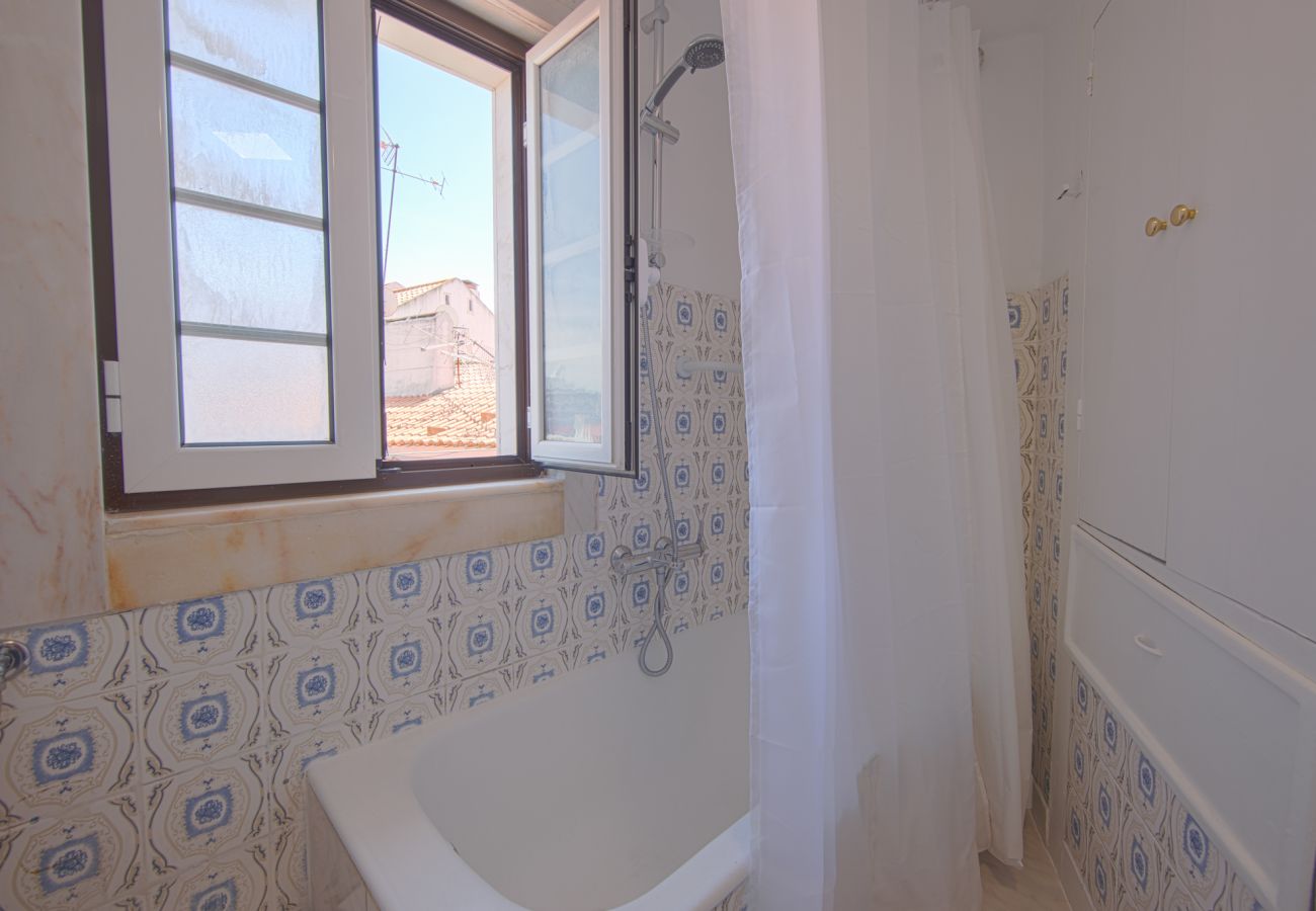 Estudio en Lisboa ciudad - ALFAMA HISTORICAL I RIVER VIEW by HOMING