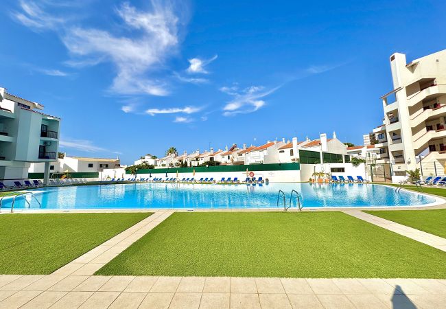 Apartamento en Albufeira - ALBUFEIRA SKYLIGHT 2 WITH POOL by HOMING