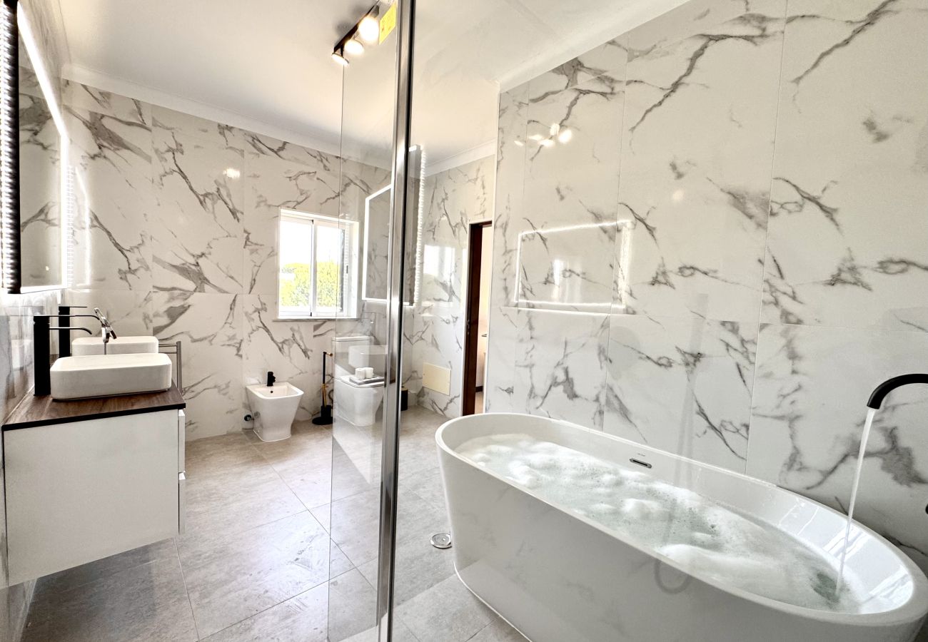 Villa en Quarteira - QUARTEIRA AMAZING VILLA WITH PRIVATE POOL by HOMIN