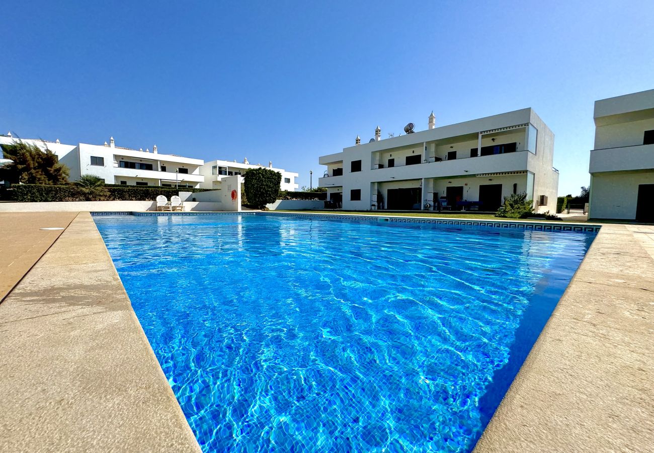 Apartamento en Pêra - PÊRA SECRET GARDEN 2 WITH POOL by HOMING