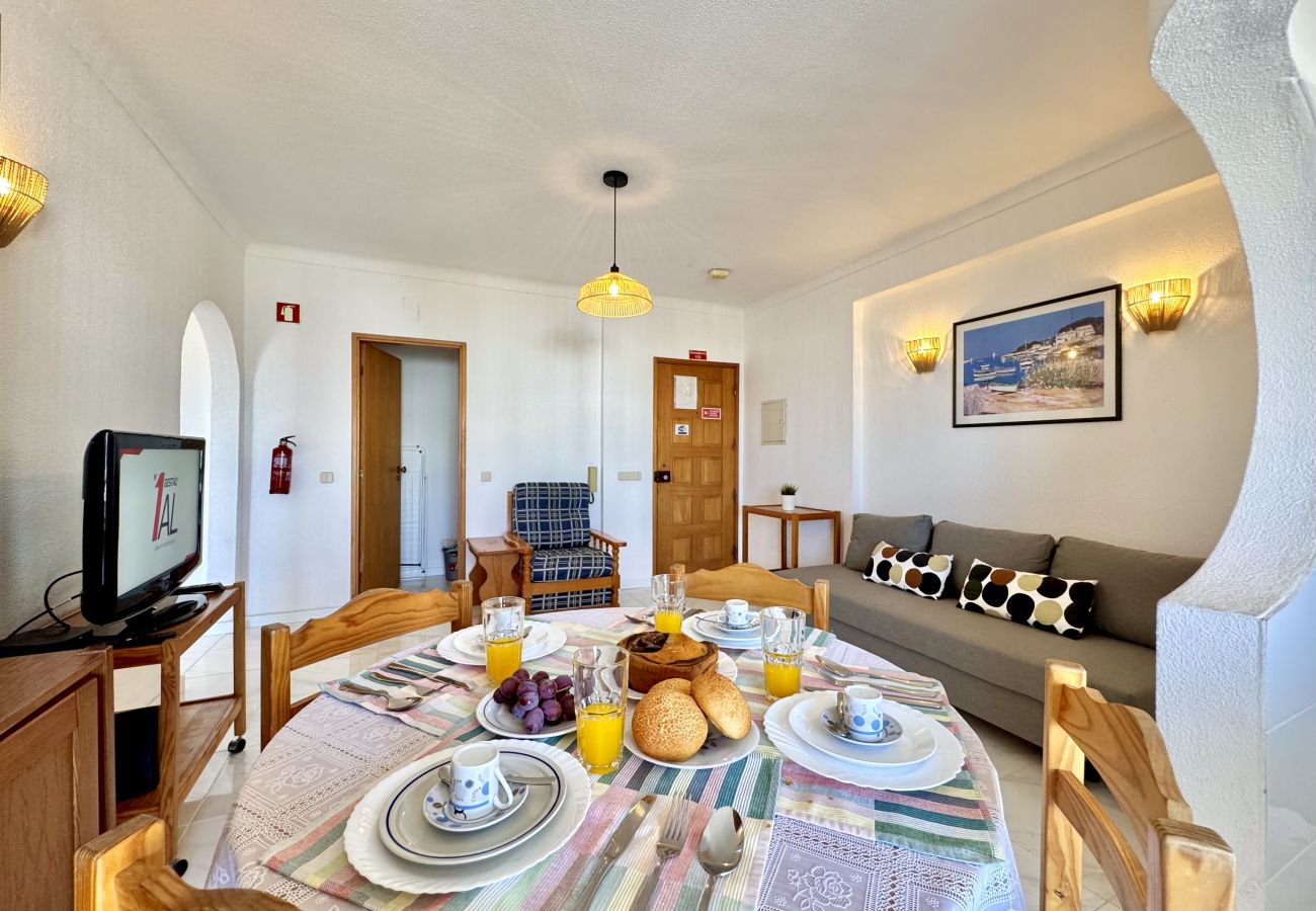 Apartamento en Albufeira - ALBUFEIRA VINTAGE APARTMENT 2 WITH POOL by HOMING