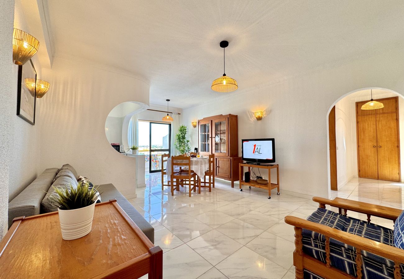 Apartamento en Albufeira - ALBUFEIRA VINTAGE APARTMENT 2 WITH POOL by HOMING