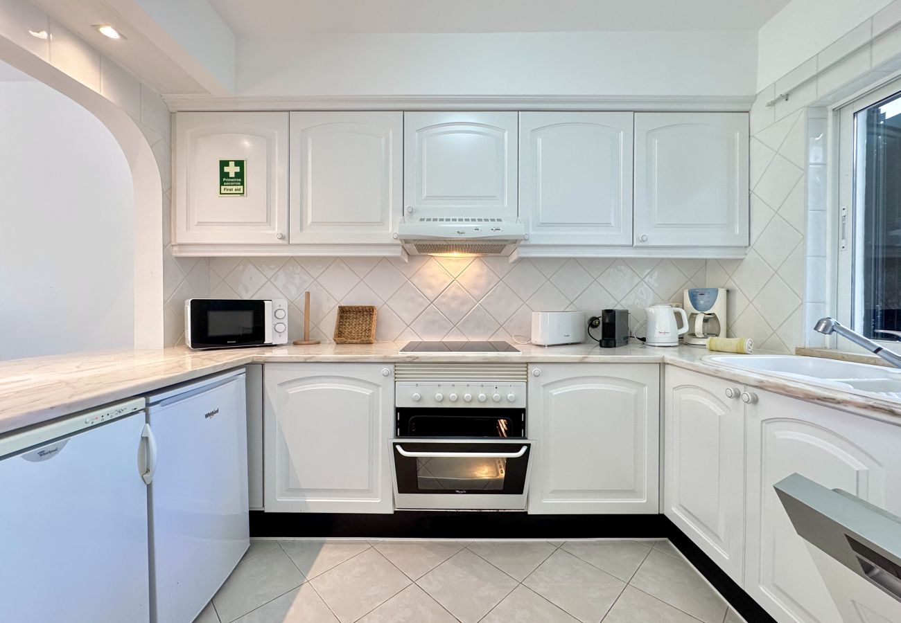 Apartamento en Albufeira - ALBUFEIRA BALAIA GOLF VILAGE 8 WITH POOL by Homing