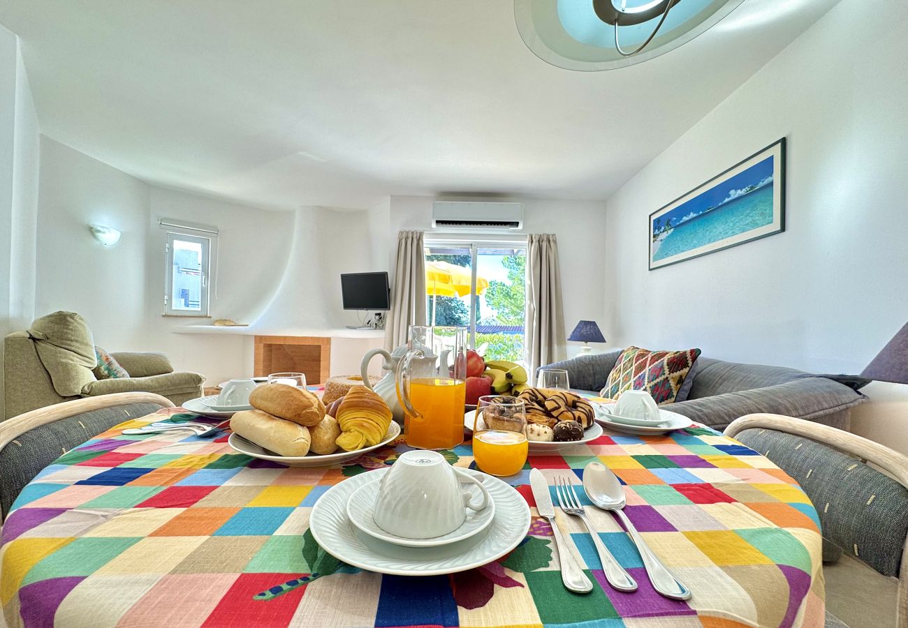 Apartamento en Albufeira - ALBUFEIRA BALAIA GOLF VILAGE 8 WITH POOL by Homing