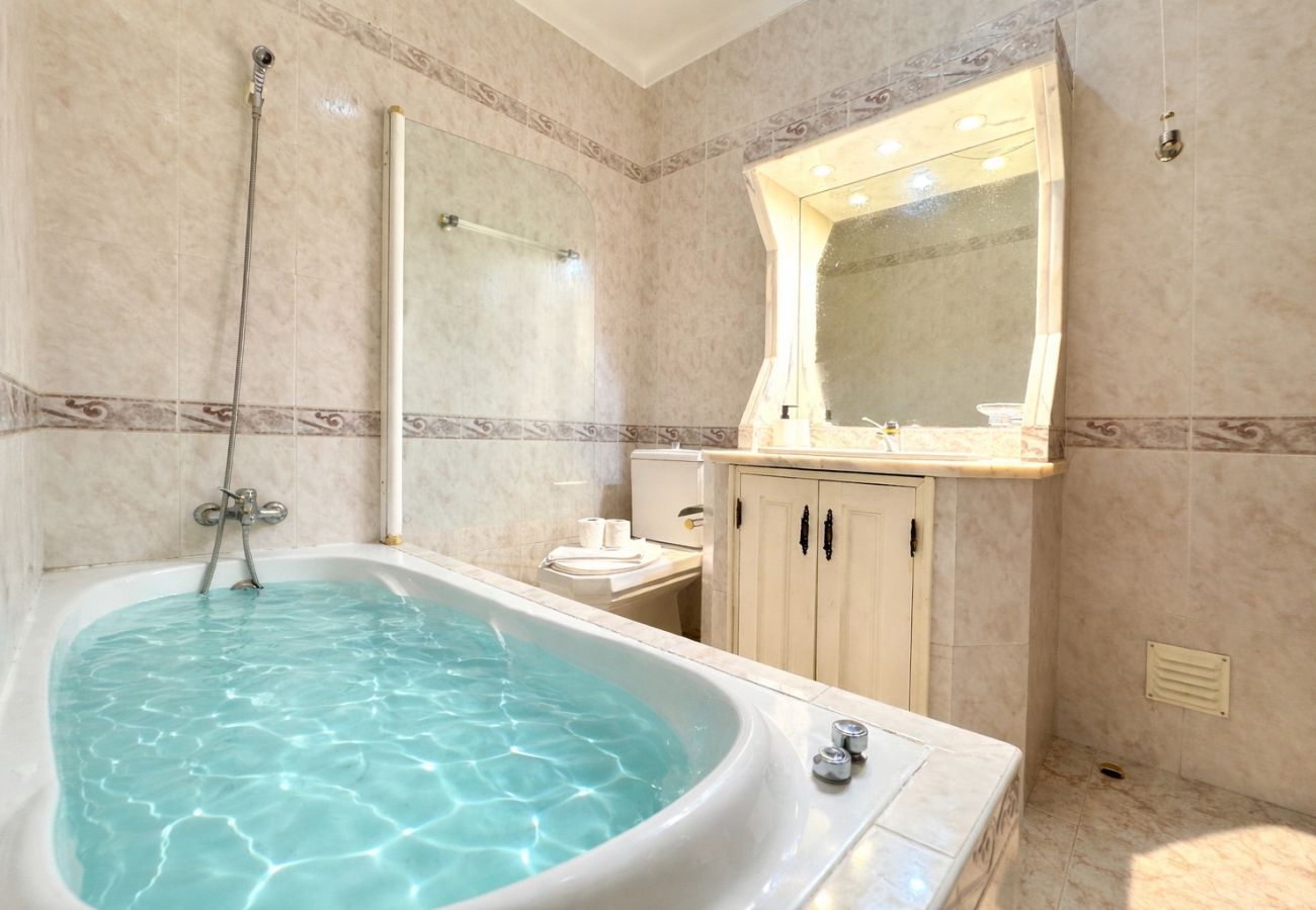 Apartamento en Altura - ALTURA TYPICAL HOUSE by HOMING