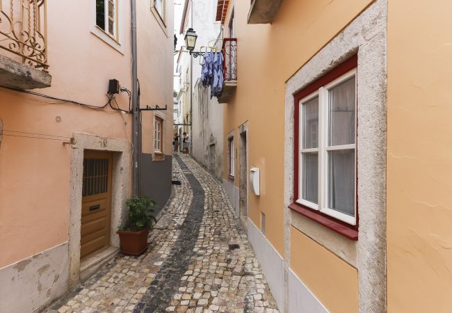 Studio à Lisboa - GOLDEN STUDIO INSIDE CASTLE WALLS by HOMING Studio à Lisboa - GOLDEN STUDIO INSIDE CASTLE WALLS by HOMING