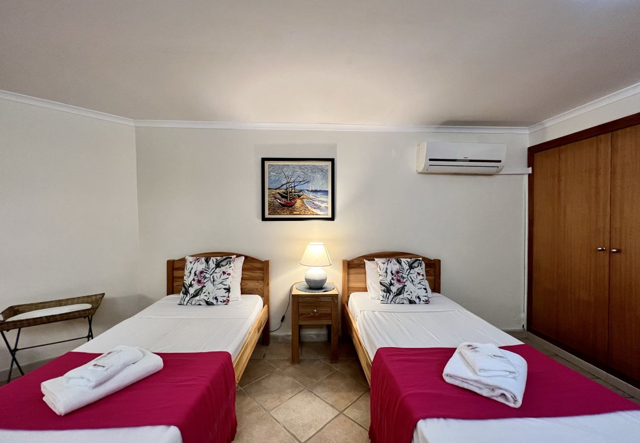 Villa à Vilamoura - VILAMOURA  AMAZING GOLF VILLA WITH POOL by HOMING
